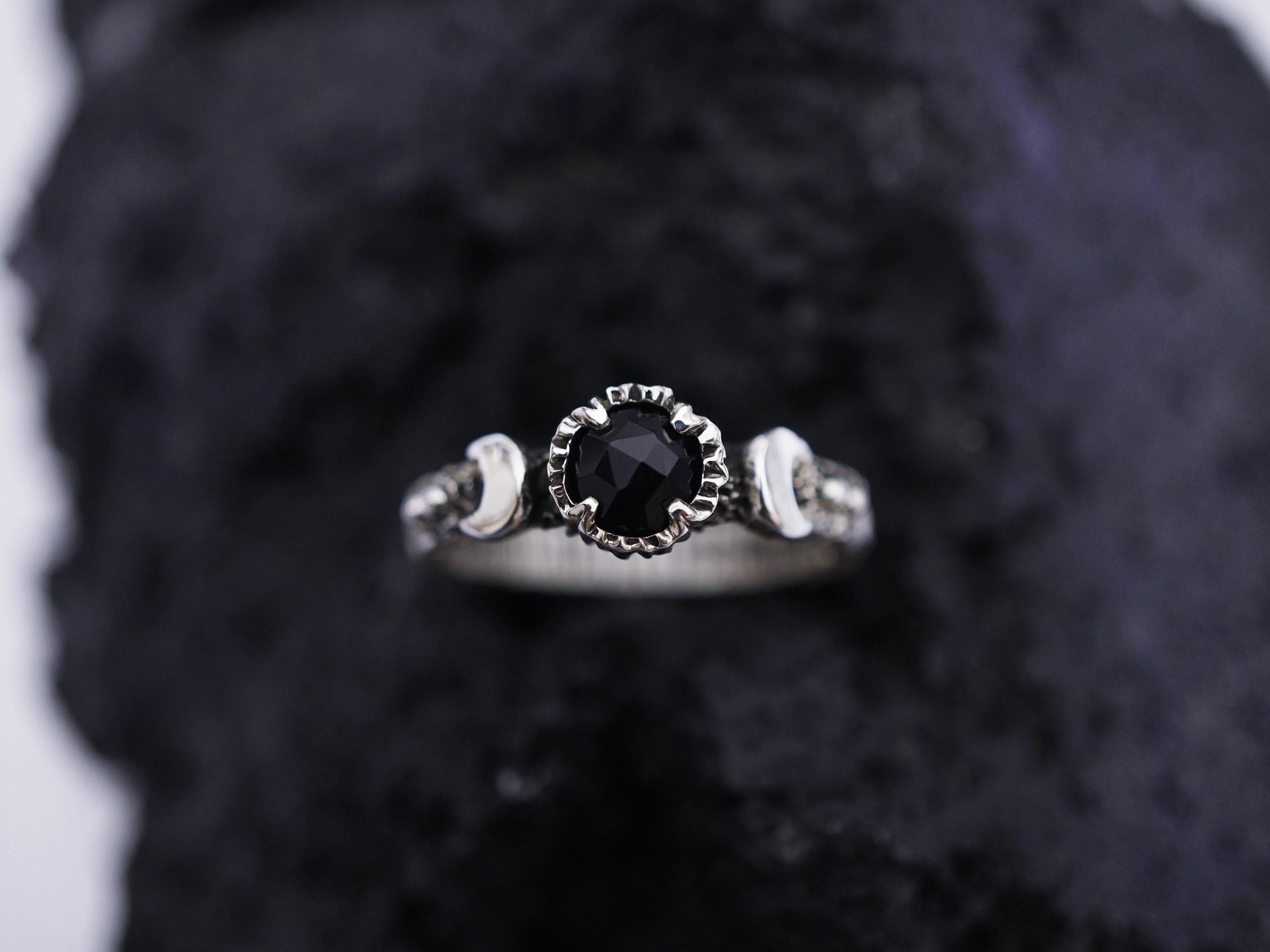 LALUNA | black Onyx ring